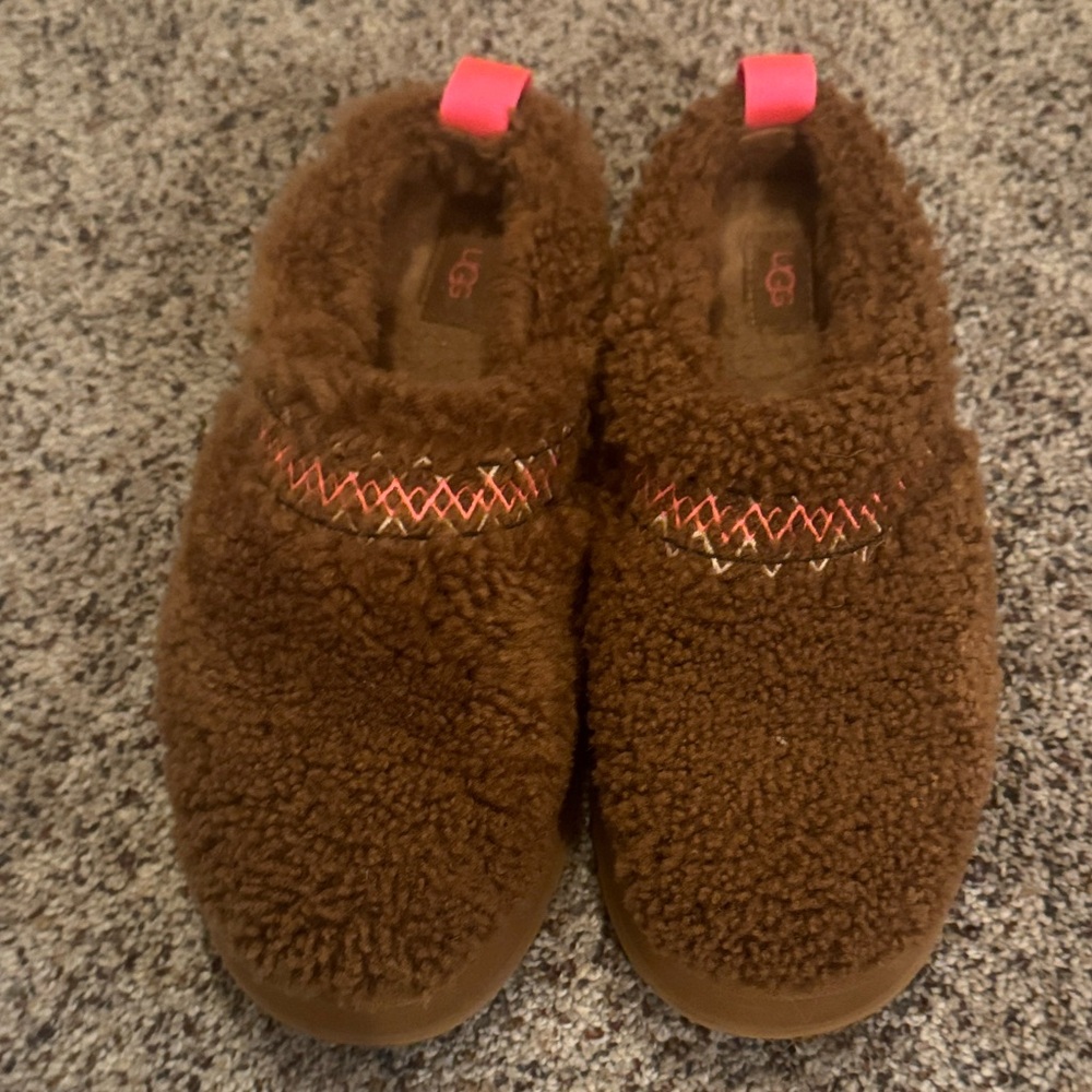 UGG Brown Tazz Slippers